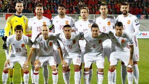 Pique a generat controversă în Spania. FOTO |  Fundașul și-a tăiat mânecile tricoului naționalei dintr-un motiv incredibil, apoi și-a anunțat retragerea