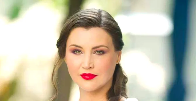 Cum arată Daniela Nane la 48 de ani! A fost Miss România, s-a filmat în sânii goi şi s-a sărutat cu Mihaela Rădulescu