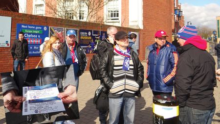 Bilete pe sub mână și fani veniți degeaba!** Strigătul disperat al românilor: "E MAFIE!" Cât costă "la negru" un bilet la Chelsea - Steaua