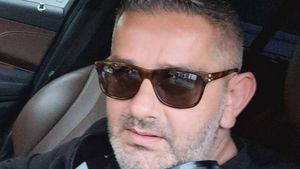 Dosarul lui Daniel Onoriu a ajuns la investigații criminale! Fostul pilot e chema la audieri împreună cu soția lui