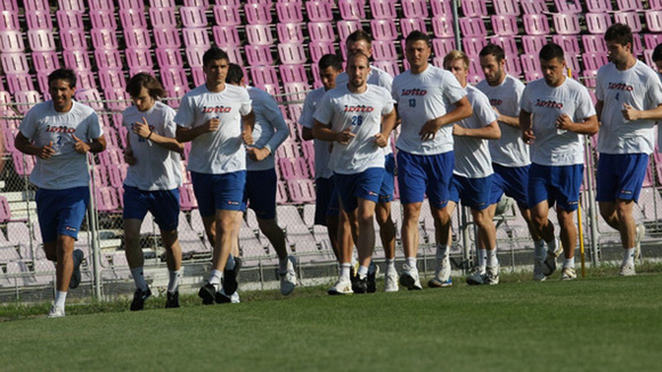 "Sperăm la un traseu cât mai lung în Europa!" Vezi cum arată Poli 2010-2011