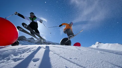 TIMP LIBER | Ischgl, senzații tari cu placa de snowboard în aer