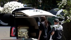 EXTRA „El Mencho”, regele drogurilor din cauza căruia CM din Mexic e în pericol, a fost înmormântat în sicriu de aur