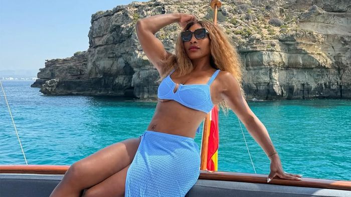 Serena Williams nu mai are nicio măsură! S-a pozat pe iaht, în costum de baie, în ipostaze care vor naşte comentarii