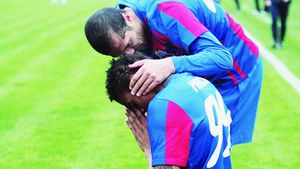 Sfântul Maicon! La 17 ani a devenit tată! Povestea celui mai strălucitor stelist din ultimele zile! Becali:** "Îl țin toată viața la Steaua"