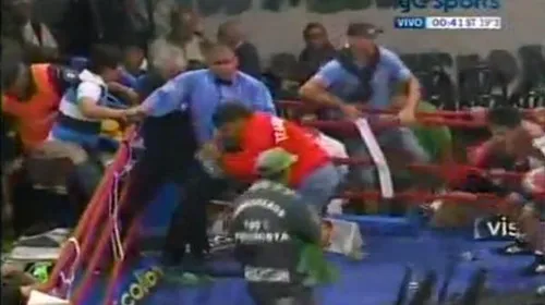 VIDEO Haos la un meci de box!** Spectatorii au aruncat cu scaune și au năvălit în ring! Crezi că în România ar fi posibilă o asemenea nebunie?
