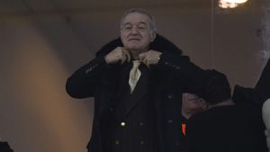 Raul Rusescu a vorbit despre cele 4 transferuri pe care Gigi Becali le va face pentru Liga Campionilor. Ce fotbalişti ar aduce la FCSB: „Ideal”