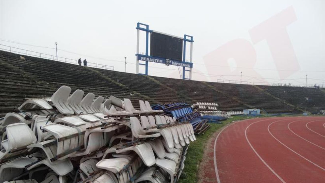 FOTO | Urare bizară a primarului Craiovei la dărâmarea legendarului "Central" din Bănie. Olguța Vasilescu: "Începe demolarea, să fie într-un ceas bun!"