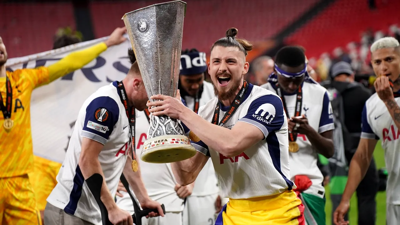FRF, mesaj pentru Radu Drăgușin după ce a câștigat primul trofeu la Tottenham