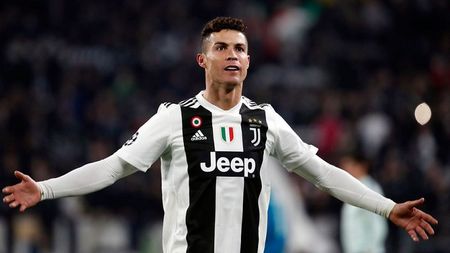 Salarii Serie A 2019/2020. Cristiano Ronaldo câștigă mai mult decât toată echipa lui Spal sau Udinese. Chiricheș și Benzar, în top la cluburile lor