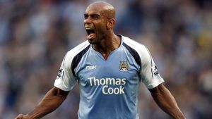 VIDEO Trevor Sinclair a marcat unul dintre cele mai frumoase goluri văzute vreodată la un meci de old-boys