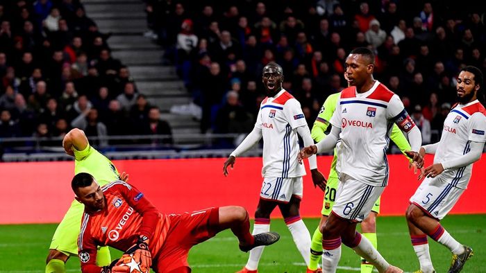 Tactica perfectă a lui Genesio a anihilat ofensiva catalanilor, iar totul se decide pe Camp Nou. Lyon - Barcelona 0-0. Cronica meciului