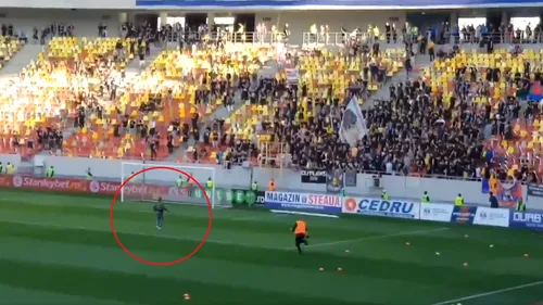 VIDEO | Tensiune pe Arena Națională! Un fan rapidist s-a dus să incite galeria stelistă. Cum s-a terminat momentul delicat