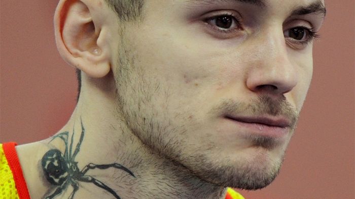 SPECIAL | Tatuajul - fenomen social. Ce spune un specialist român despre Stanciu, Andone, Săpunaru și Alibec și cum arată Cătălin Câmpeanu, atletul "îmbrăcat" în tatuaje: "Mai bine murdar la suprafață, dar curat pe dinăuntru"
