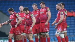 Paulică, învins de lanterna roșie!** Echipa internaționalului român Paulică Ion a pierdut partida codașelor cu Sale Sharks