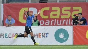 Discurs superb al lui Eric, după golul care a decis finala Cupei României: "De 12 ani aștept asta. Eu n-am făcut nimic, băieții ăștia au alergat". Brazilianul a izbucnit în plâns