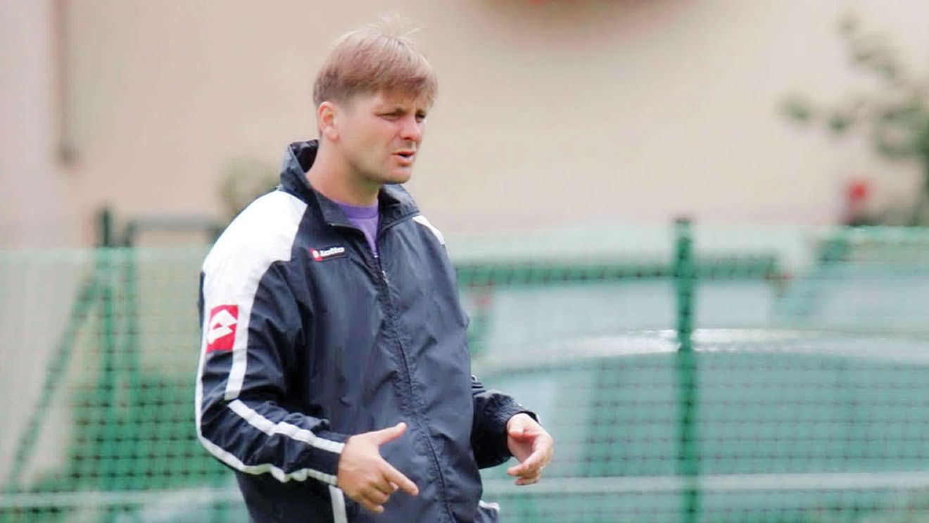 Uhrin: "Depinde de Ganea să rămână la Poli"