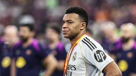 Kylian Mbappe a aprins internetul după gestul nesportiv de la finalul Barcelona - Real Madrid 3-2! Ce explicație a oferit clubul de pe „Santiago Bernabeu”