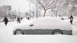 Un israelian a venit la București și a descoperit cum e România în cea mai grea iarnă a ultimilor ani: „Cum scot asta de aici?”