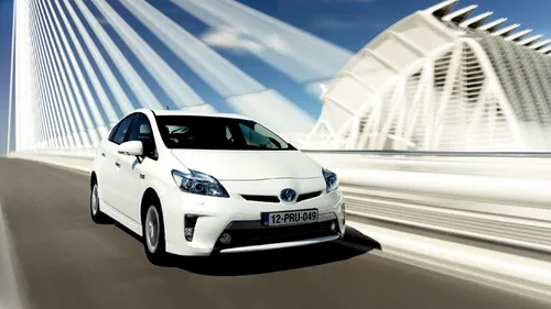 Un nou pas înainte către mașina ecologică ideală:** Toyota a lansat Prius Plug-in Hybrid în România