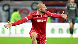 Dinamo a plecat în cantonamentul din Polonia fără Patrick Olsen! Conducerea urmează să accepte oferta din Danemarca, mijlocașul e istorie pentru „câini”