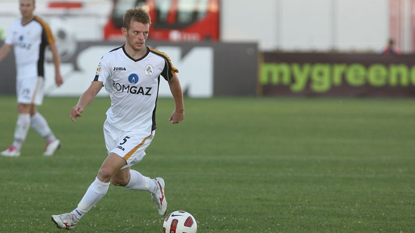 Prima mutare a lui Uhrin? Alex Muntean: "Poli e un vis!"** Vezi cât cere Gazul pe el!