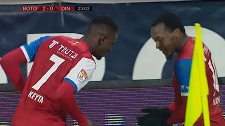 „Câinii” lui Jerry Gane, „sfârtecați” în prima repriză de la Botoșani. Ongenda a marcat un gol superb și a sărbătorit reușita cu câteva mișcări de dans | VIDEO