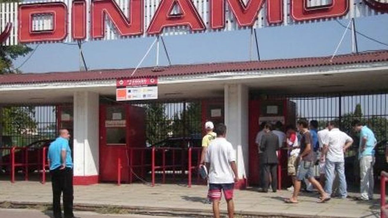 Bilete între 10 și 100 RON la Dinamo - Steaua