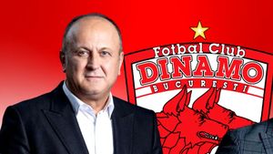 Dan Șucu face două achiziții de la rivala Dinamo București! Cei doi semnează cu Rapid și intră direct sub coordonarea lui Neil Lennon