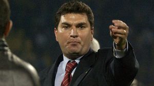 Dragomir, despre situația de la Dinamo:** "În timpul meciului, Borcea mănâncă trabucuri și înghite brichete!"