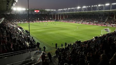 Încă o lovitură dată de Rapid București! Ia 3 milioane de euro din afacerea momentului! A vândut numele stadionului Giulești la licitație