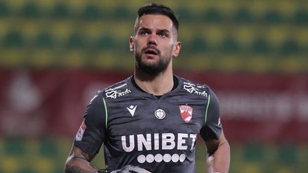 Cornel Dinu l-a spulberat pe portarul lui Dinamo, după gafa din derby-ul cu Rapid: „Acest Figurando este adus pe baza analizei cu stetoscopul ruginit al doctorului Mureșan”