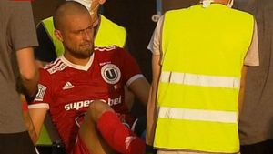 Gabi Tamaș, decizie incredibilă după ce a suferit ruptură de menisc. „Luni vreau să joc, iar marți mă operez!” Când revine fundașul lui U Cluj