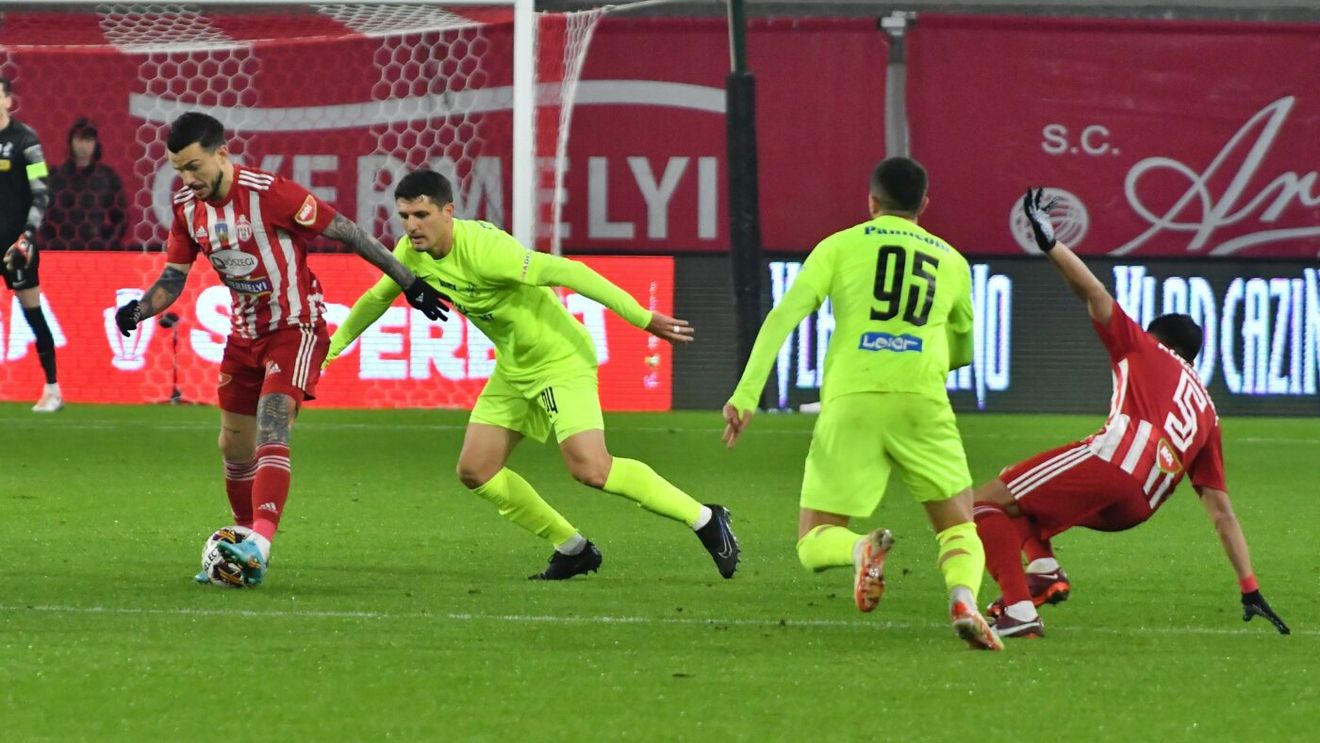 Președintele echipei din Superliga își desființează jucătorii! „Toții o apă și-un pământ. Te simți umilit!”. EXCLUSIV