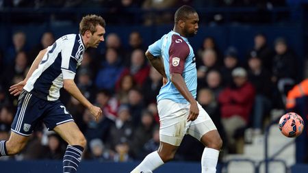 Raid polițist în cazul impresarului anchetat într-un dosar de droguri! Au găsit 90 de plante de cannabis