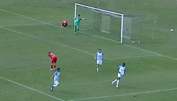 Răzvan Grădinaru, gafă incredibilă în meciul în care a înscris primul său gol pentru Reșița. S-a ”transformat” în atacant la propria poartă și a pasat decisiv pentru o reușită a Corvinului