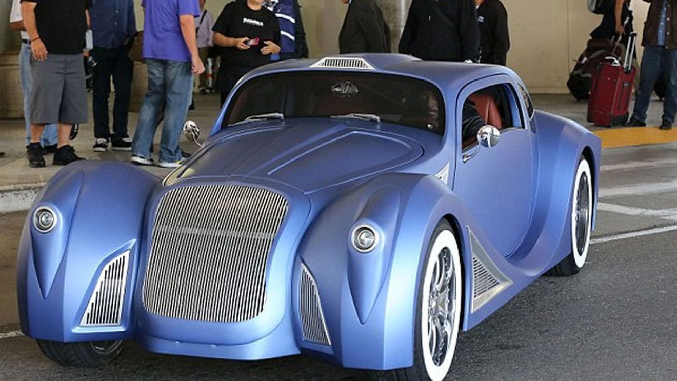 SUPER FOTO** Will.I.Am și-a făcut mașină pe comandă! Cât costă bolidul starului american: