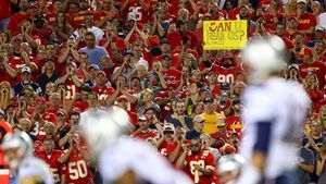 Cei mai gălăgioși fani din lume rămân cei din Statele Unite. Un nou record mondial stabilit în NFL | VIDEO