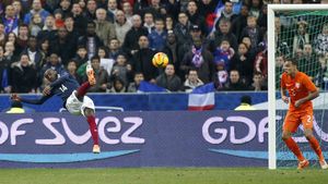 Matuidi a reușit un gol spectaculos în amicalul cu Olanda, Ibrahimovic a reacționat imediat: "Se vede că l-ai urmărit pe Zlatan la antrenamente"