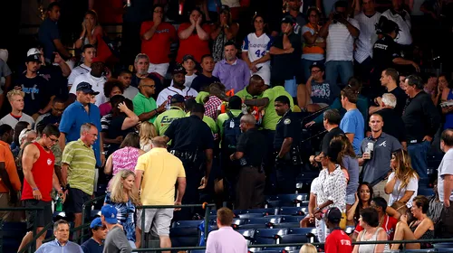 Dramă în SUA: Un fan a decedat după ce a căzut din tribună, de la o înălțime de 12 metri, la un meci din MLB