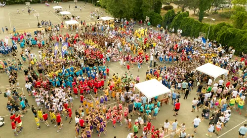Nebunie la Costinești! Peste 5.000 de copii au jucat baschet și s-au întrecut într-un concurs maraton de slamdunk-uri |  FOTO & VIDEO