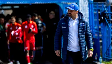 A început cu ”nu comentez arbitrajul”, dar a ajuns să spună că adversarii meritau cartonașul roșu și minutele de prelungire au fost puține. Reacția lui Florin Maxim după ce Corvinul a pierdut cu Sepsi OSK