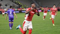 După Gnahore, a semnat şi Kennedy Boateng! Foştii jucători de top ai lui Dinamo şi-au găsit echipă