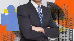 Finanțatorul fostei campioane a României își face praf tehnicianul. A fost adus peste capul lui de noul președinte al clubului și acum, după startul slab de sezon, l-a desființat: „Așa se întâmplă când îl aduci pe cel mai bun antrenor postdecembrist din România”. EXCLUSIV