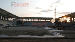 FOTO SPECTACULOS** Fanii, invitați să viziteze noul "Ilie Oană"! Ă‚STA e primul meci care se va disputa pe noua 'perlă'!