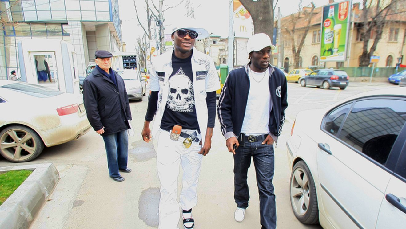 Regret de "câine":** „Iar nu joc cu „fratele" N''Doye!"