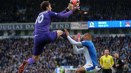 Pantilimon, convins că va beneficia de șanse la Sunderland: "Vito e un portar bun, dar va fi o competiție corectă. Am discutat cu antrenorul"
