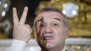 FCSB și-a găsit antrenor! Anunțul făcut de Becali: "Mâine va fi la antrenament"