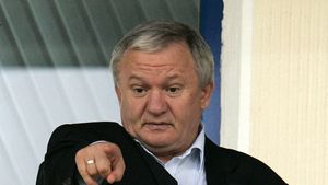 Porumboiu: "Batem Dinamo la masa verde!"