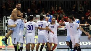 Chile, naționala plină de surprize de la Mondiale, este la un pas de Top 12! Părinții unui jucător sunt ziariști acreditați la turneul final. Mateo Garralda: „Handbalul este un sport amator în Chile, ca acum 40 de ani în Spania"